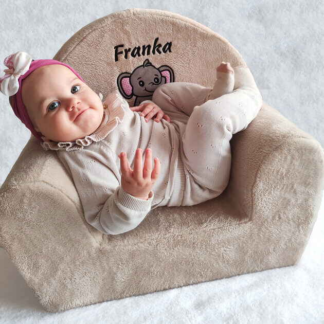 Beba Franka uživa u personaliziranoj fotelji